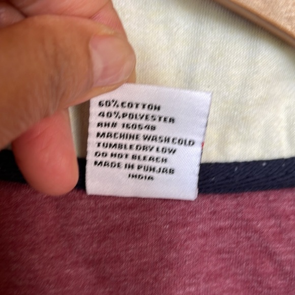 Cream light yellow quarter zip sweatshirt size small - Picture 4 of 5